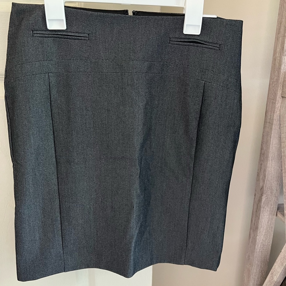 NWT Express Gray Pencil Skirt Size 4
